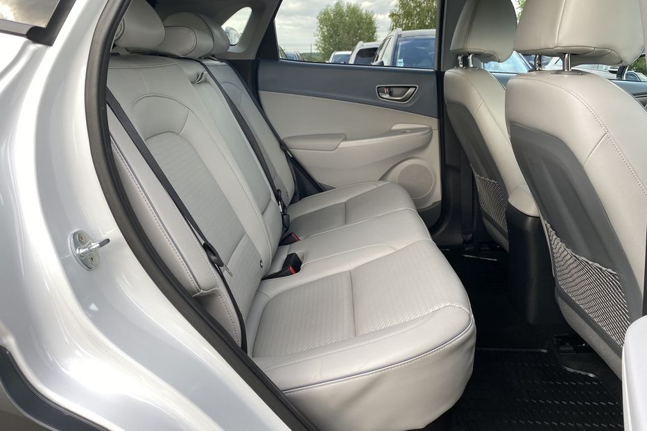 Продам Hyundai Kona 64кВт Проекція Підігрів сидінь 2020 года в Львове