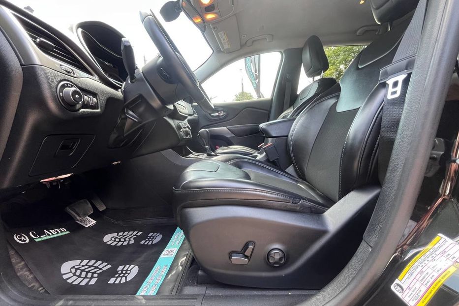 Продам Jeep Cherokee 2018 года в Черновцах