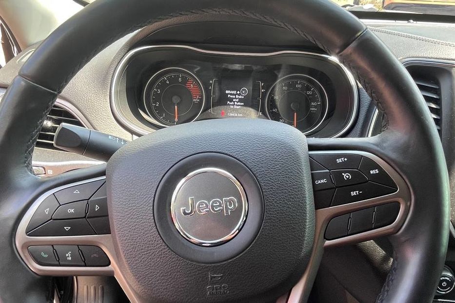 Продам Jeep Cherokee 2018 года в Черновцах