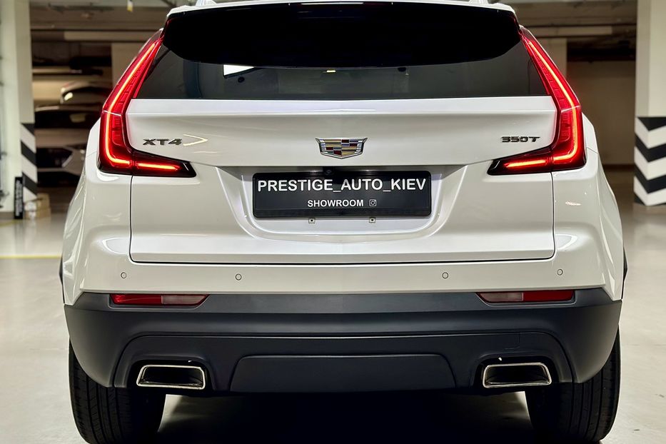 Продам Cadillac XTS XT4 2022 года в Киеве