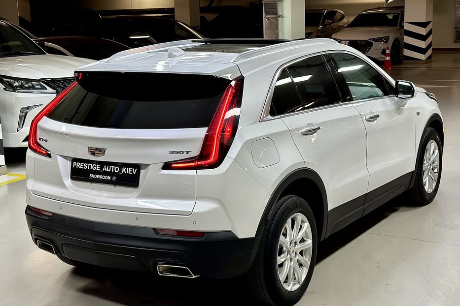 Продам Cadillac XTS XT4 2022 года в Киеве