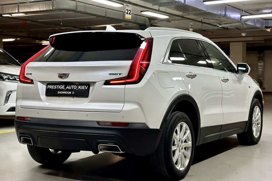 Продам Cadillac XTS XT4 2022 года в Киеве