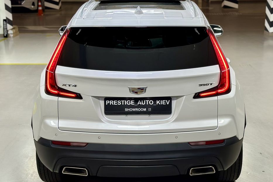 Продам Cadillac XTS XT4 2022 года в Киеве