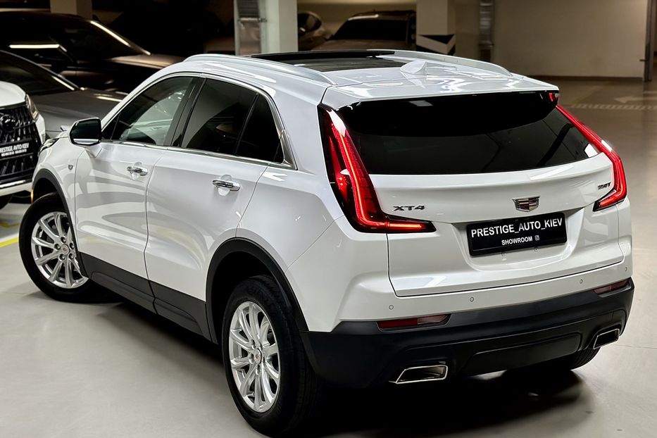 Продам Cadillac XTS XT4 2022 года в Киеве