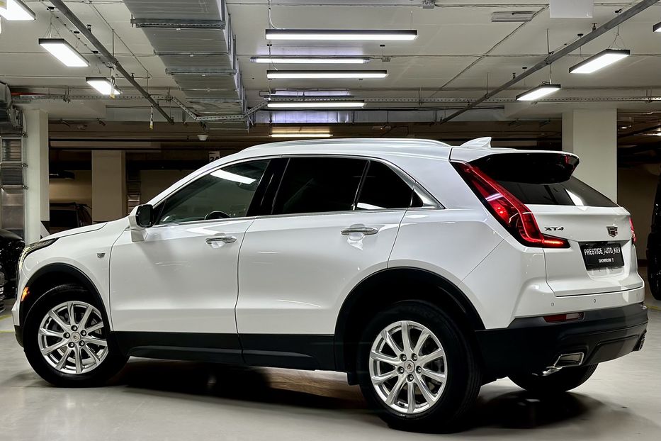 Продам Cadillac XTS XT4 2022 года в Киеве