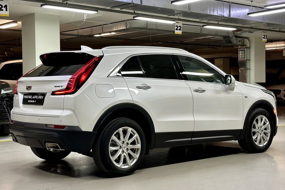 Продам Cadillac XTS XT4 2022 года в Киеве