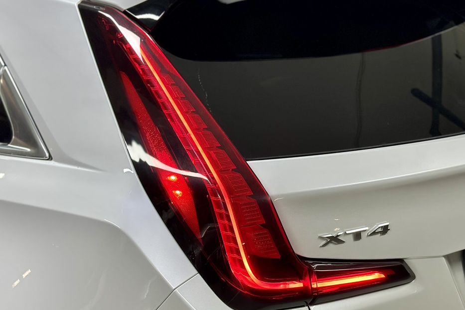 Продам Cadillac XTS XT4 2022 года в Киеве