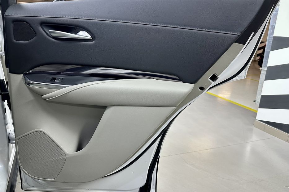 Продам Cadillac XTS XT4 2022 года в Киеве