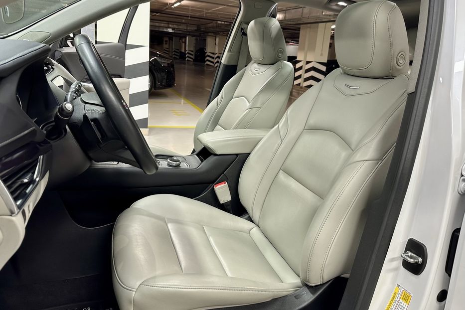 Продам Cadillac XTS XT4 2022 года в Киеве