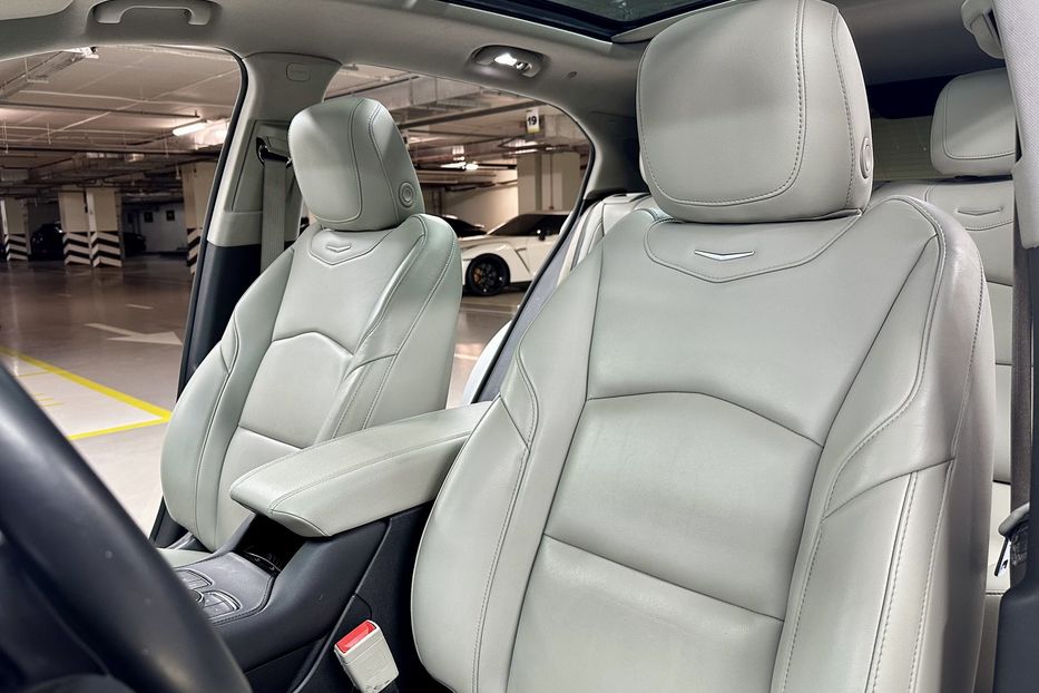 Продам Cadillac XTS XT4 2022 года в Киеве