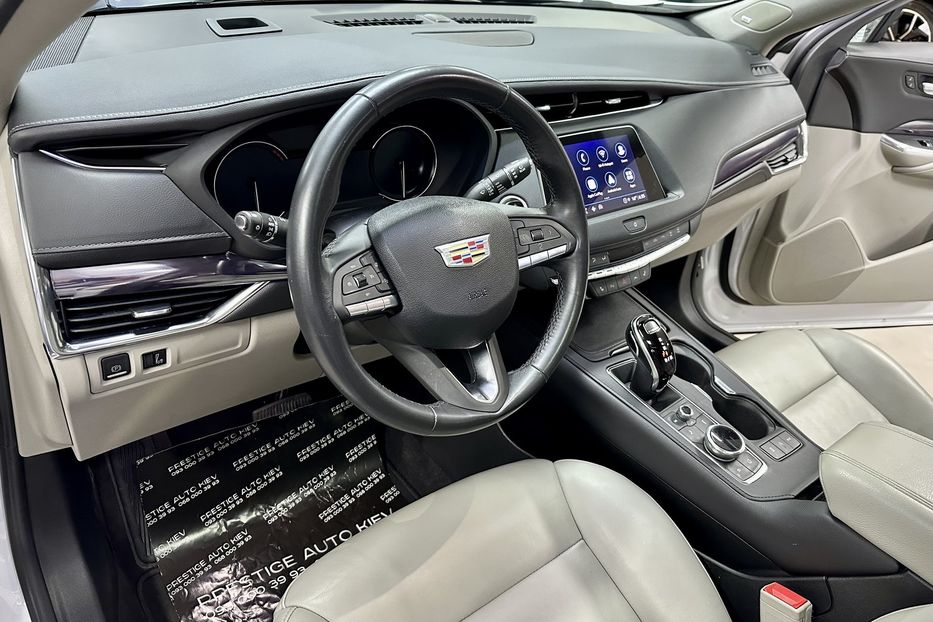 Продам Cadillac XTS XT4 2022 года в Киеве