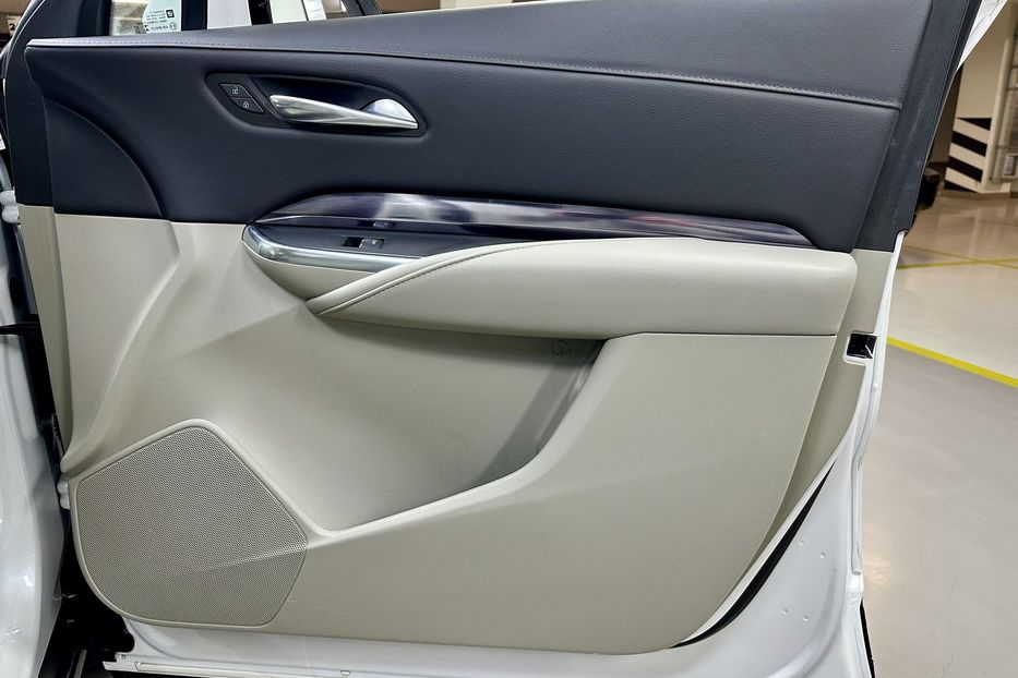Продам Cadillac XTS XT4 2022 года в Киеве