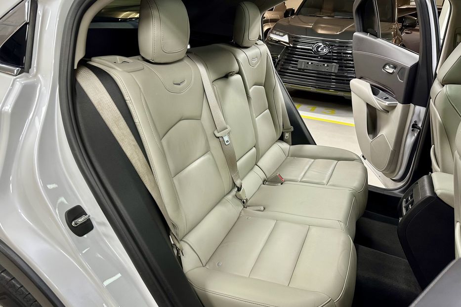 Продам Cadillac XTS XT4 2022 года в Киеве