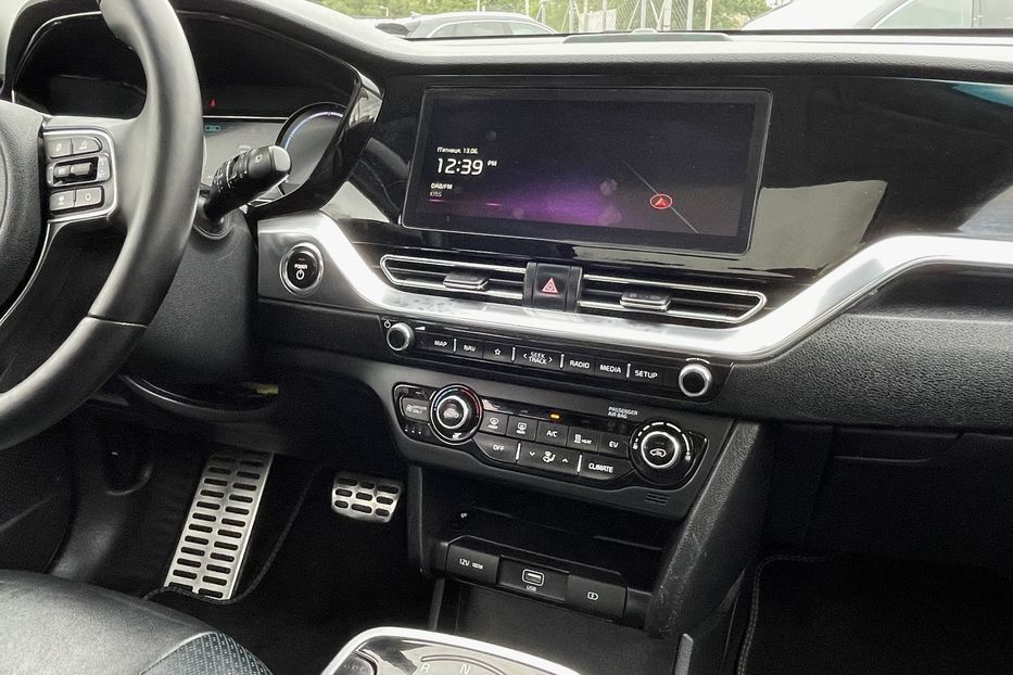 Продам Kia Niro 64 kw PREMIUM  2021 года в Львове