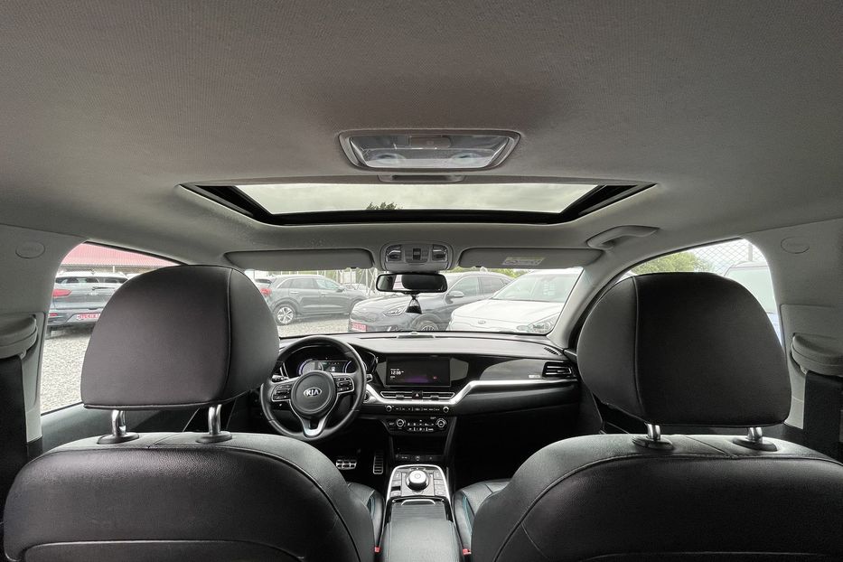 Продам Kia Niro 64 kw PREMIUM  2021 года в Львове