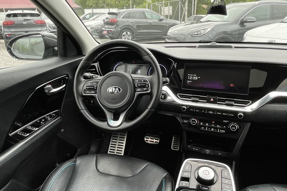 Продам Kia Niro 64 kw PREMIUM  2021 года в Львове