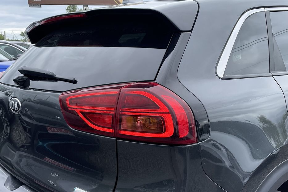 Продам Kia Niro 64 kw PREMIUM  2021 года в Львове
