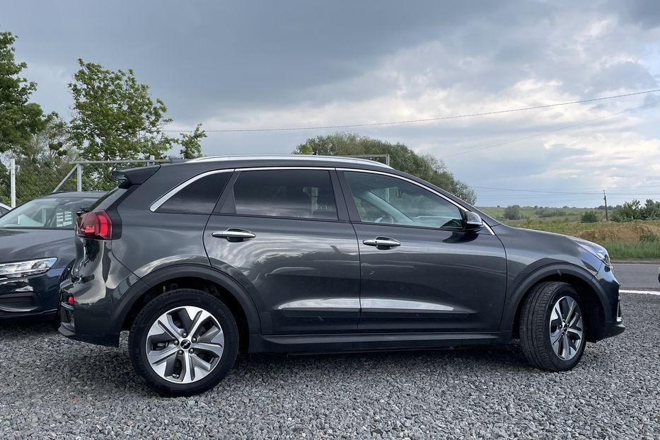 Продам Kia Niro 2021 года в Львове
