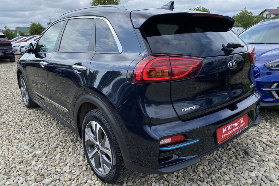 Продам Kia Niro 64 kWh Макс. комплектація 2020 года в Львове