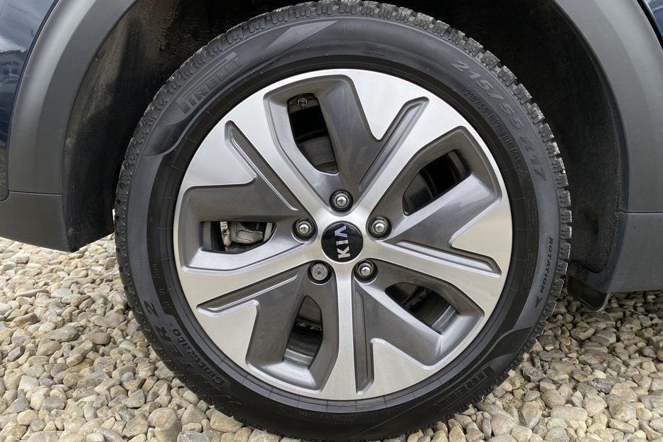 Продам Kia Niro 64 kWh Макс. комплектація 2020 года в Львове