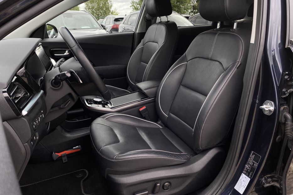 Продам Kia Niro 64 kWh Макс. комплектація 2020 года в Львове