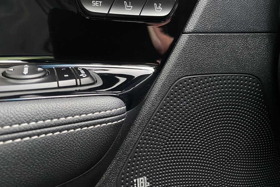 Продам Kia Niro 64 kWh Макс. комплектація 2020 года в Львове