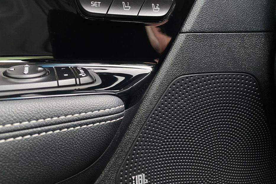 Продам Kia Niro 64 kWh Макс. комплектація 2020 года в Львове