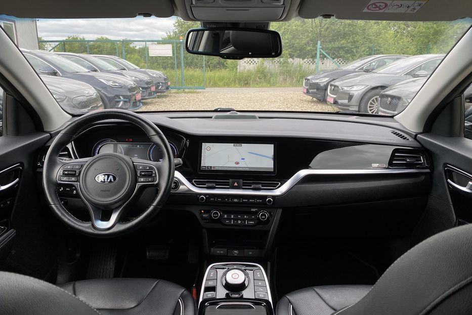 Продам Kia Niro 64 kWh Макс. комплектація 2020 года в Львове
