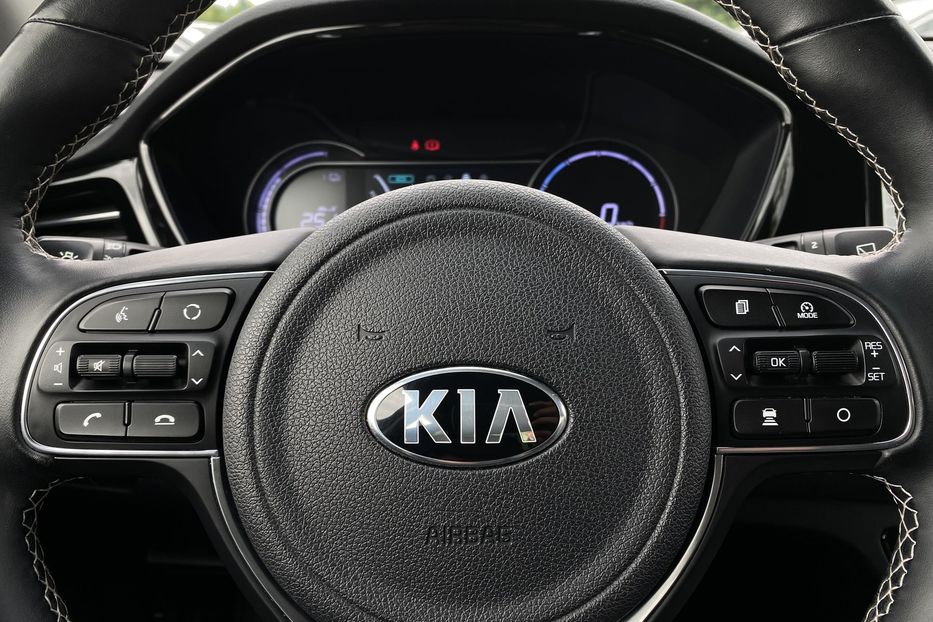 Продам Kia Niro 64 kWh Макс. комплектація 2020 года в Львове