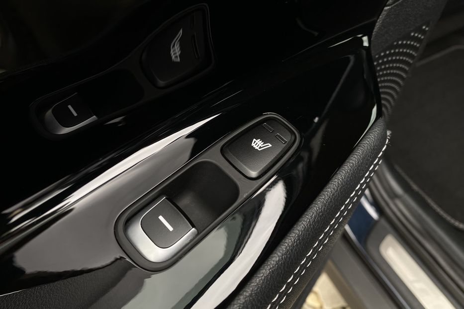 Продам Kia Niro 64 kWh Макс. комплектація 2020 года в Львове