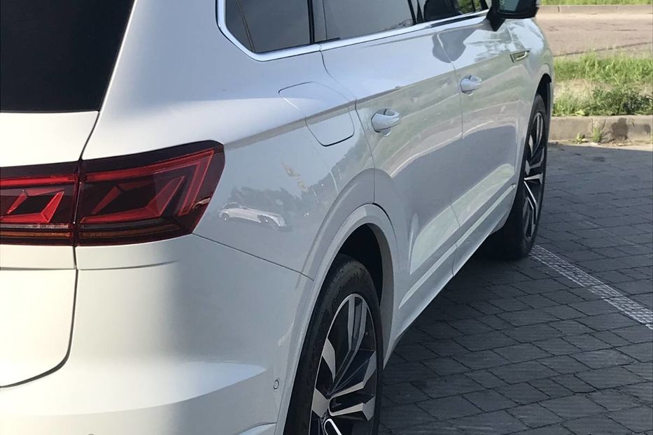 Продам Volkswagen Touareg R-LINE WEBASTO PANORAMA 210KW 2019 года в Львове