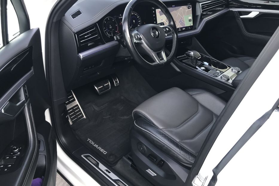 Продам Volkswagen Touareg R-LINE WEBASTO PANORAMA 210KW 2019 года в Львове