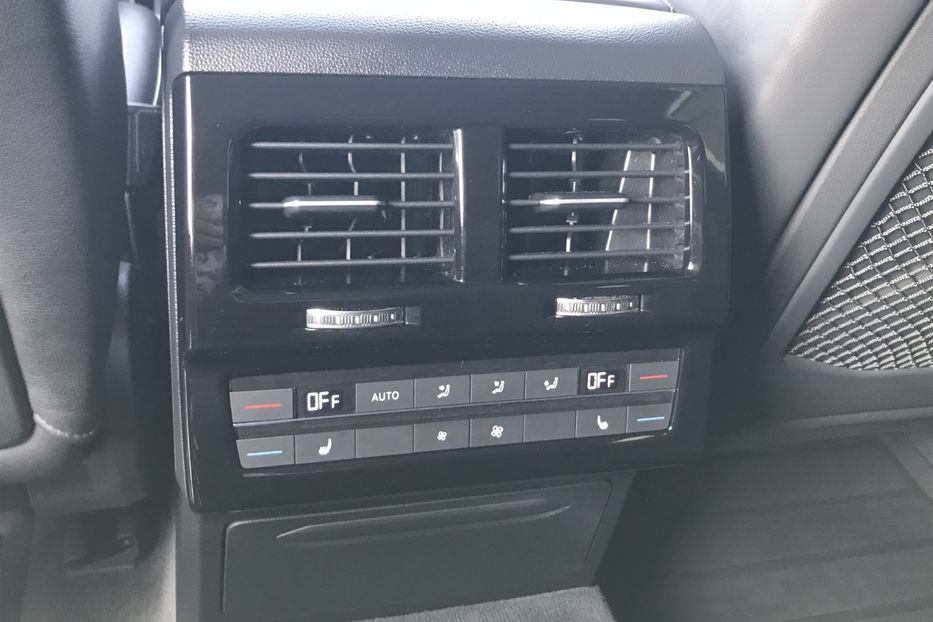 Продам Volkswagen Touareg R-LINE WEBASTO PANORAMA 210KW 2019 года в Львове