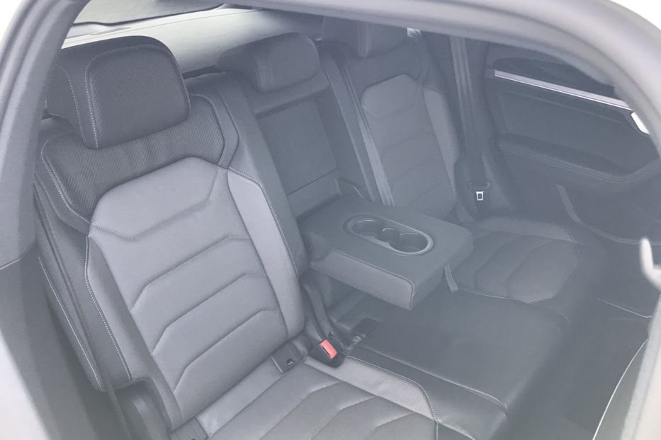Продам Volkswagen Touareg R-LINE WEBASTO PANORAMA 210KW 2019 года в Львове