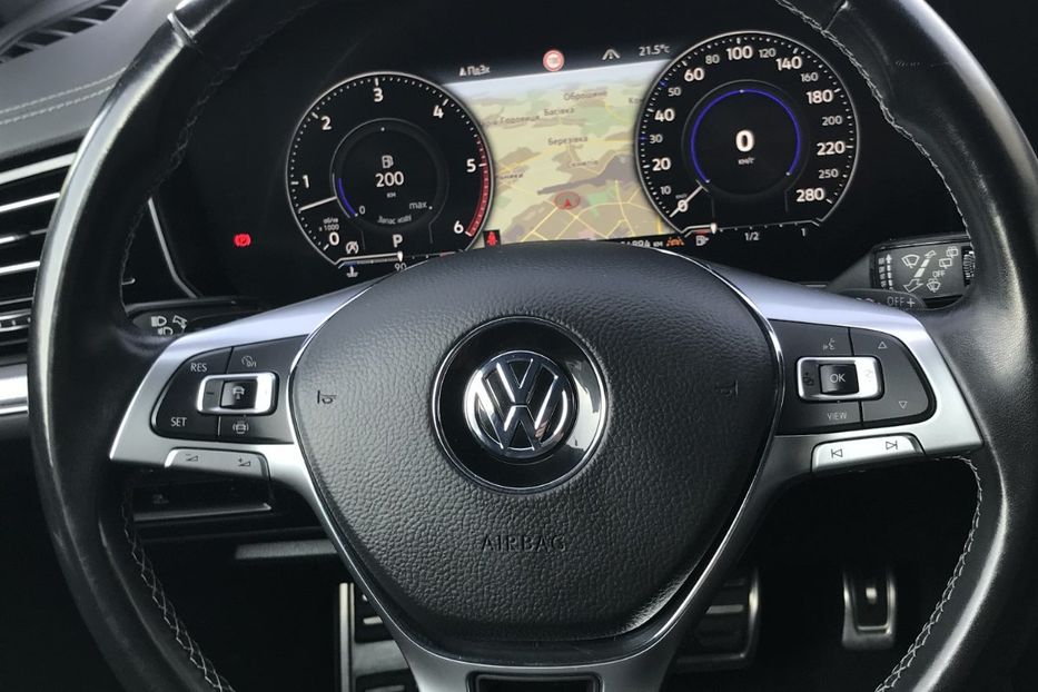Продам Volkswagen Touareg R-LINE WEBASTO PANORAMA 210KW 2019 года в Львове