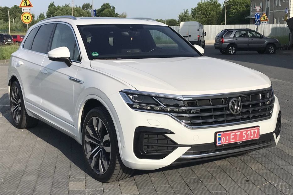 Продам Volkswagen Touareg R-LINE WEBASTO PANORAMA 210KW 2019 года в Львове