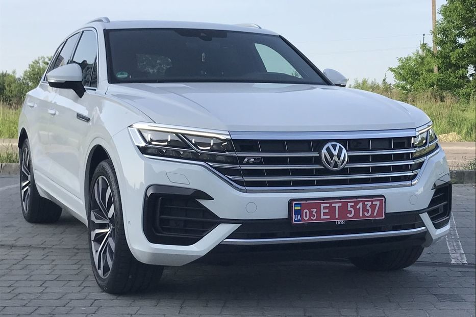 Продам Volkswagen Touareg R-LINE WEBASTO PANORAMA 210KW 2019 года в Львове