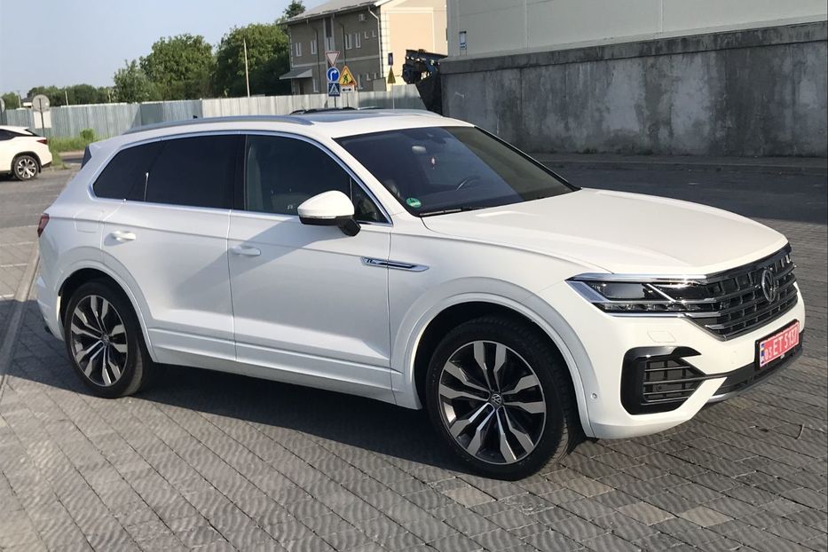 Продам Volkswagen Touareg R-LINE WEBASTO PANORAMA 210KW 2019 года в Львове