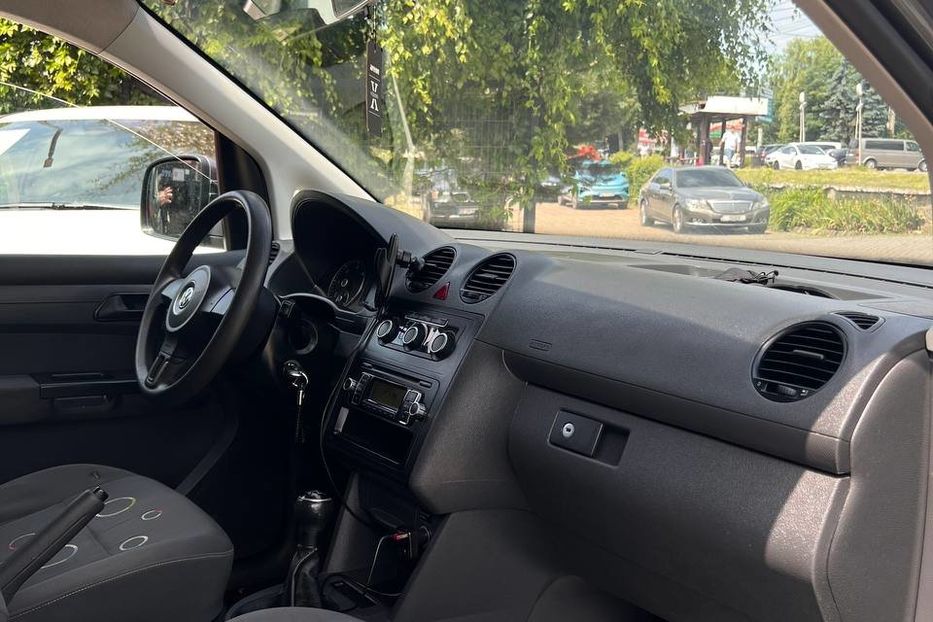 Продам Volkswagen Caddy пасс. 2011 года в Черновцах