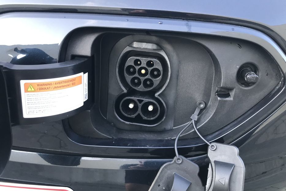 Продам Kia Niro e-Niro 150kW NAVI LED НЕ МАЛ 2020 года в Львове