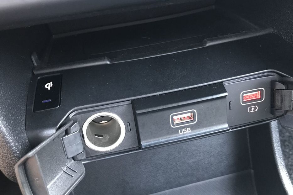 Продам Kia Niro e-Niro 150kW NAVI LED НЕ МАЛ 2020 года в Львове