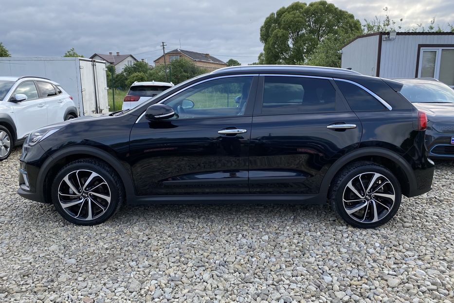 Продам Kia Niro 64 kWh Макс. комплектація 2020 года в Львове