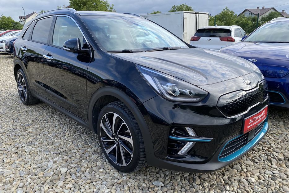Продам Kia Niro 64 kWh Макс. комплектація 2020 года в Львове