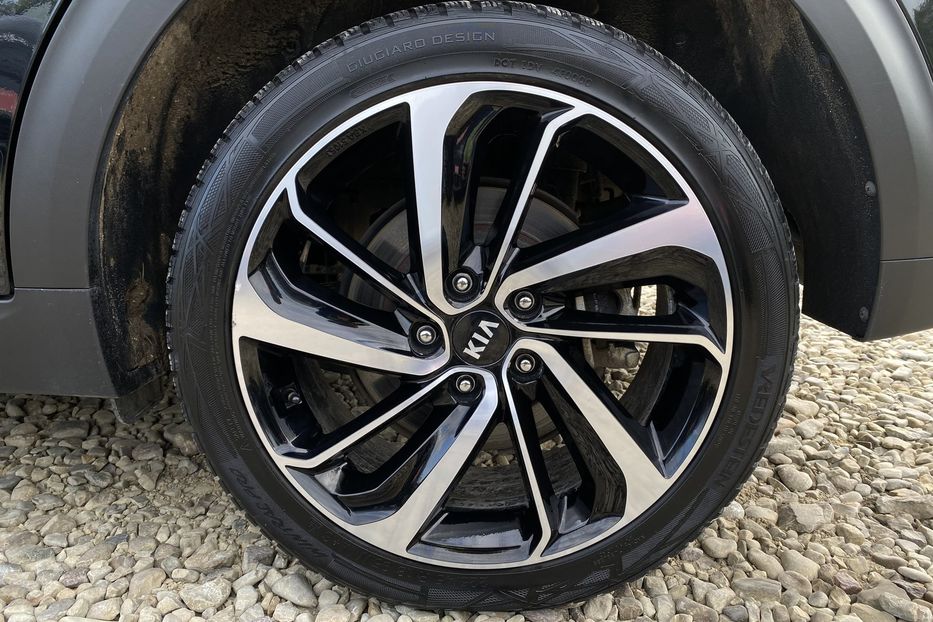 Продам Kia Niro 64 kWh Макс. комплектація 2020 года в Львове