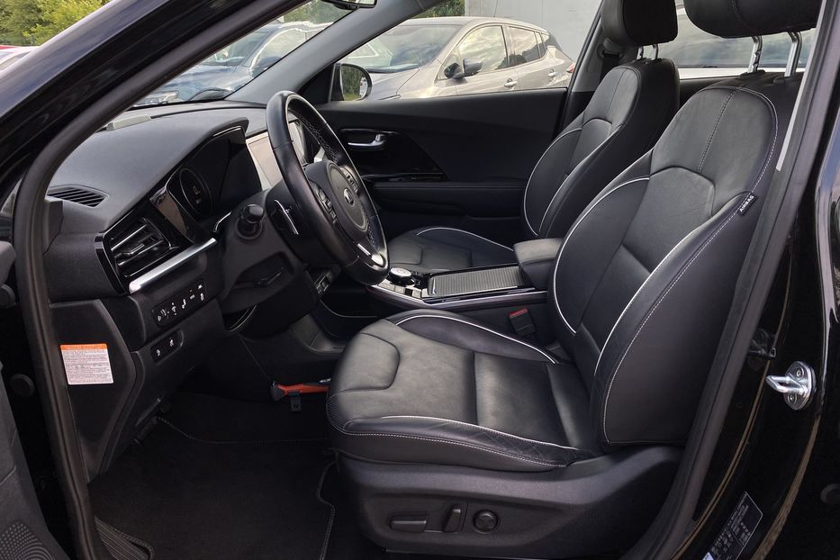 Продам Kia Niro 64 kWh Макс. комплектація 2020 года в Львове