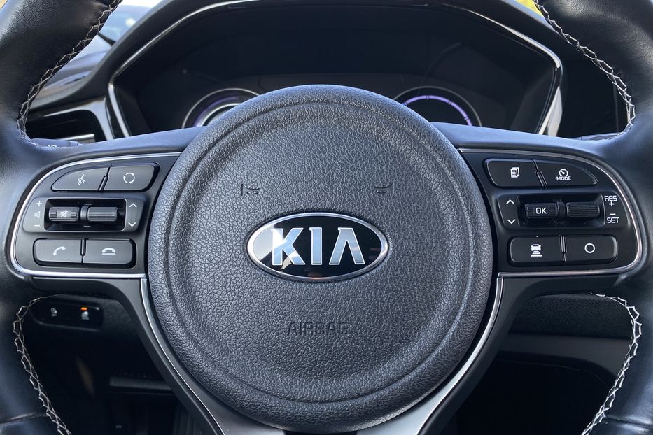Продам Kia Niro 64 kWh Макс. комплектація 2020 года в Львове