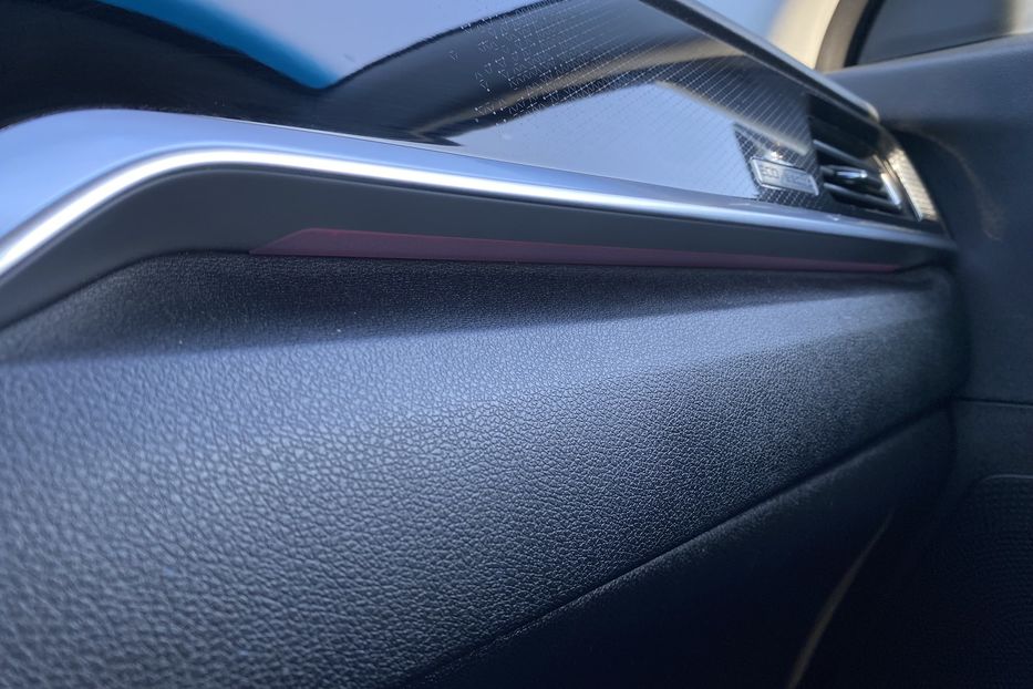 Продам Kia Niro 64 kWh Макс. комплектація 2020 года в Львове