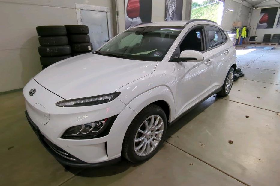 Продам Hyundai Kona 64 kw авто в дорозі  2021 года в Львове