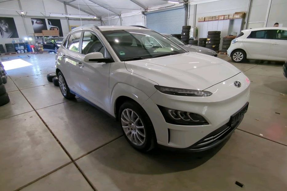Продам Hyundai Kona 64 kw авто в дорозі  2021 года в Львове