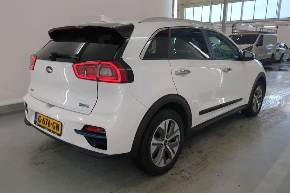 Продам Kia Niro 64 kw авто в дорозі 2021 года в Львове